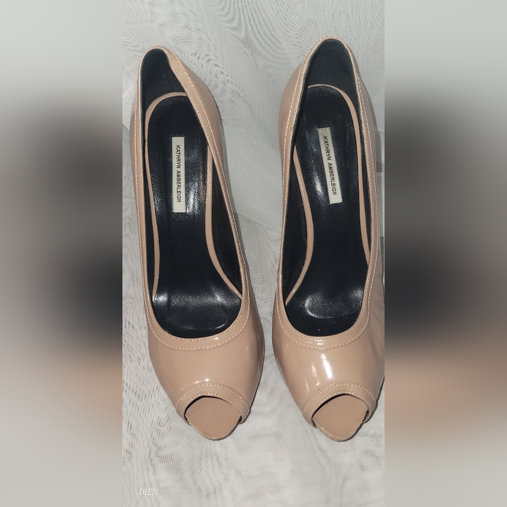 Elegant Peep-Toe Heels in Beige